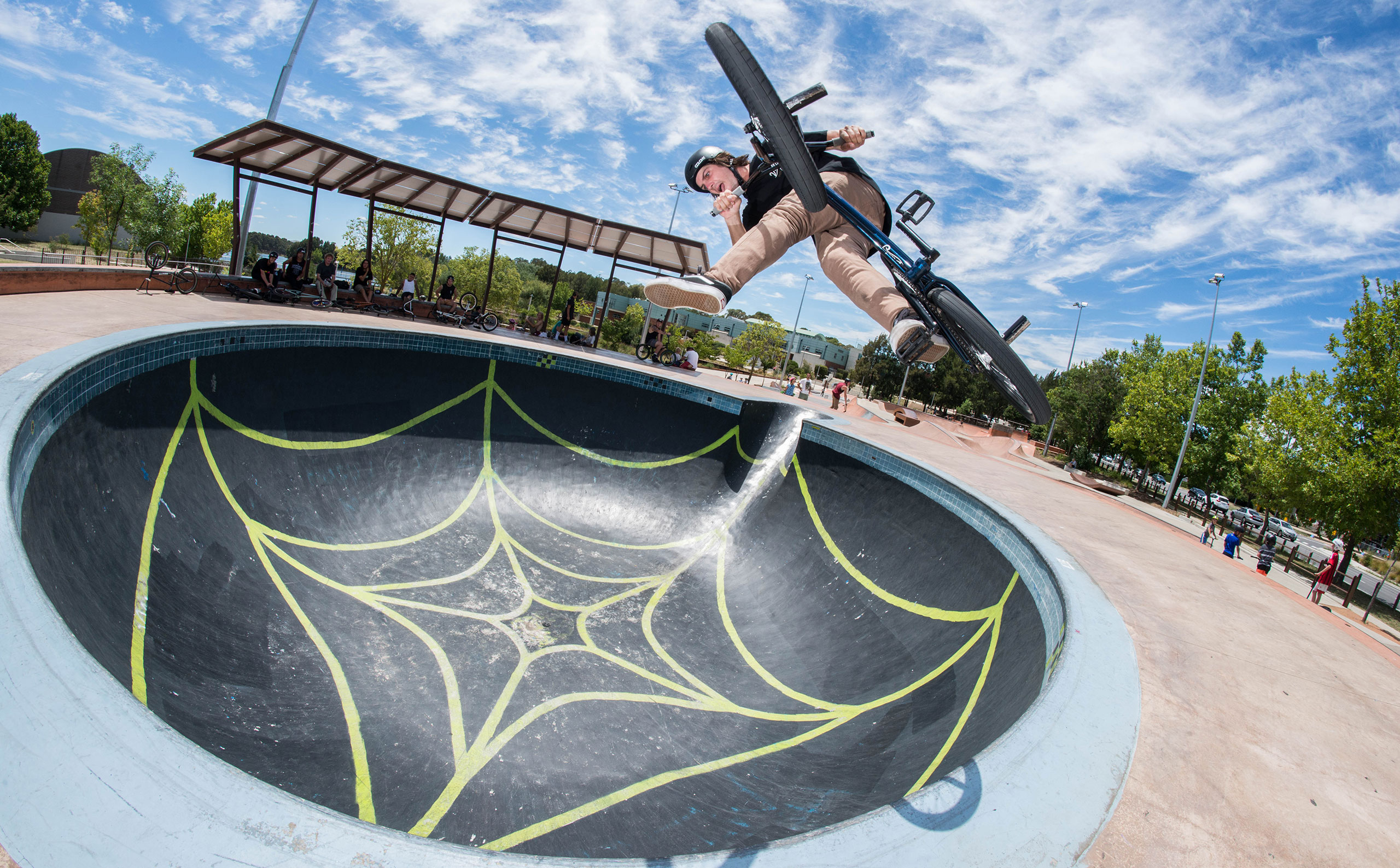 Chris Courtenay rips it high in the deep bowl at Belco.